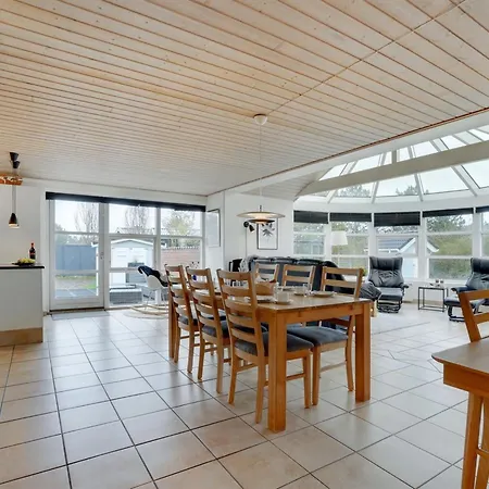 Svenn - 400m From The Sea By Interhome Blavand