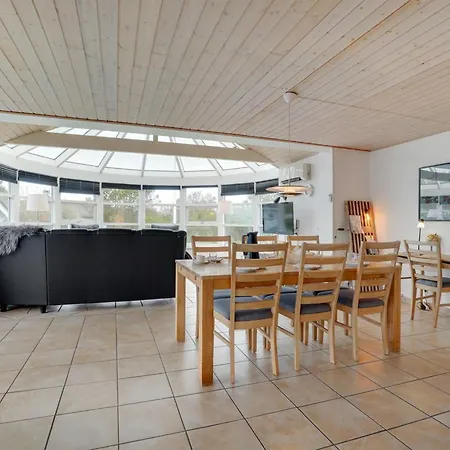 Svenn - 400m From The Sea By Interhome Tatil Evi