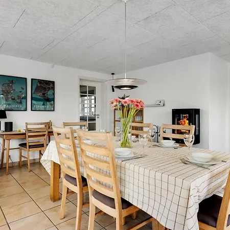 Ferienhaus Svenn - 400m From The Sea By Interhome