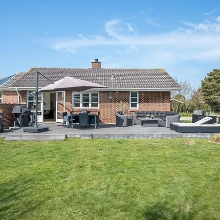 Vakantiehuis Svenn - 400m From The Sea By Interhome *