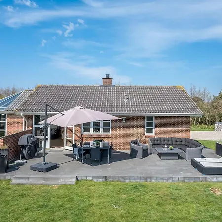 Vakantiehuis Svenn - 400m From The Sea By Interhome *